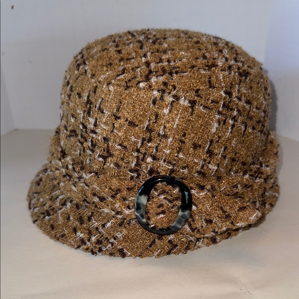 Stylish Brown Tweed Men's Hat with Black Accent
